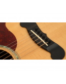 Pino Cavalete Preto Heriba